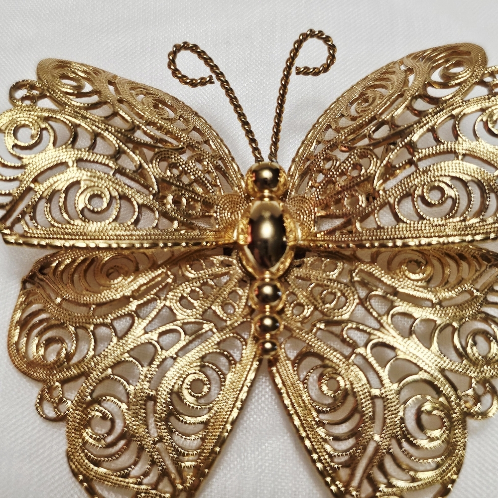 VTG Monet Butterfly Moth Goldtone Mesh Style 2.5" Brooch Pin - Picture 11 of 12
